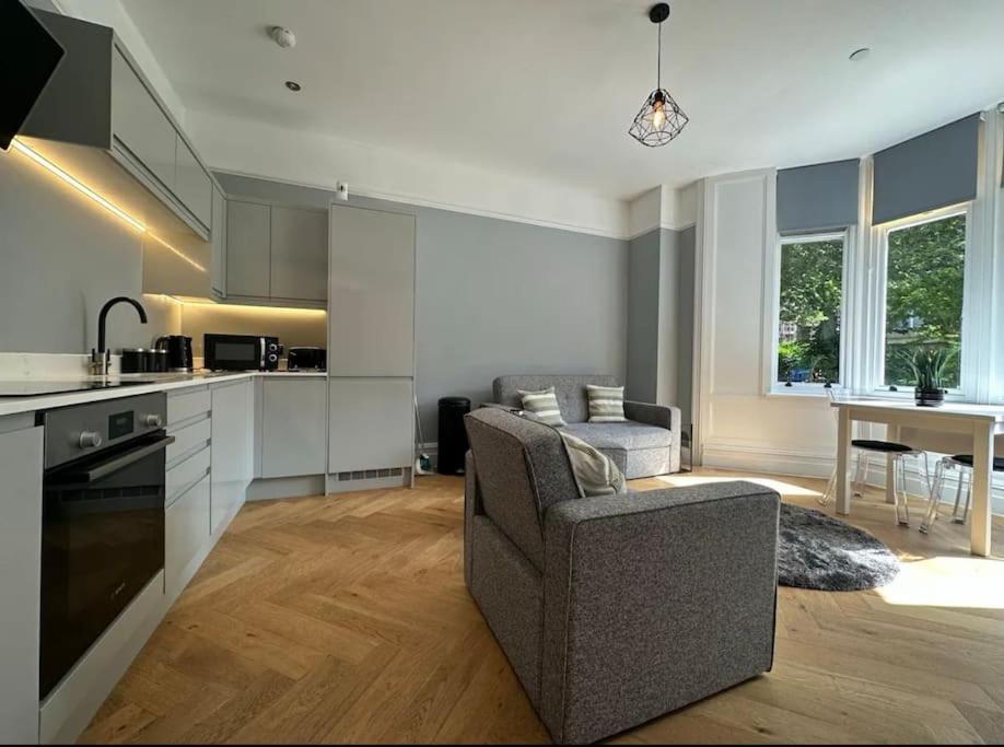 Superior Stay, Sophia Gardens, City Centre And Stadium Sleeps 4 Cardiff Exteriör bild